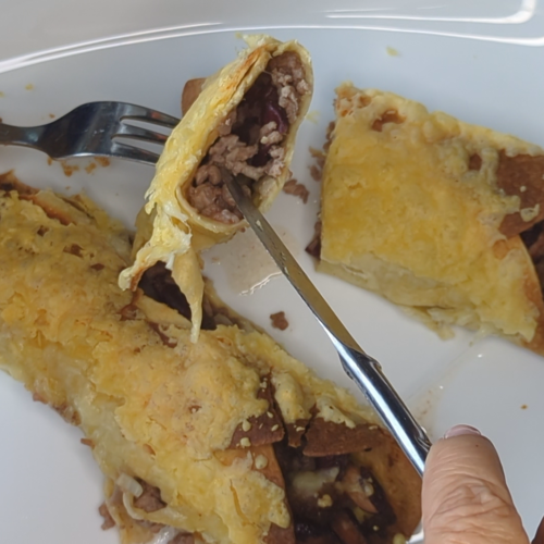 Airfryer Rezept Hackfleisch-Chilibohnen-Tortillas mit Käse überbacken